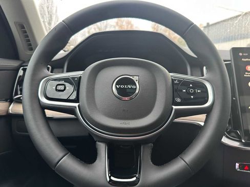 New 2026 Volvo XC90 B5 Core w/ Protection Package Premier image 25