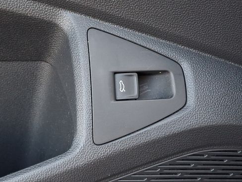 Certified 2025 Volkswagen Jetta S FWD image 25