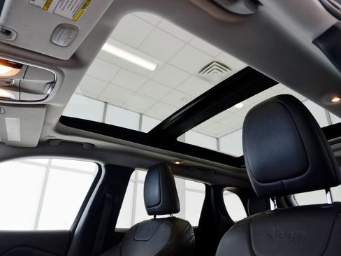 Used 2021 Jeep Cherokee Limited w/ Elite Package image 27