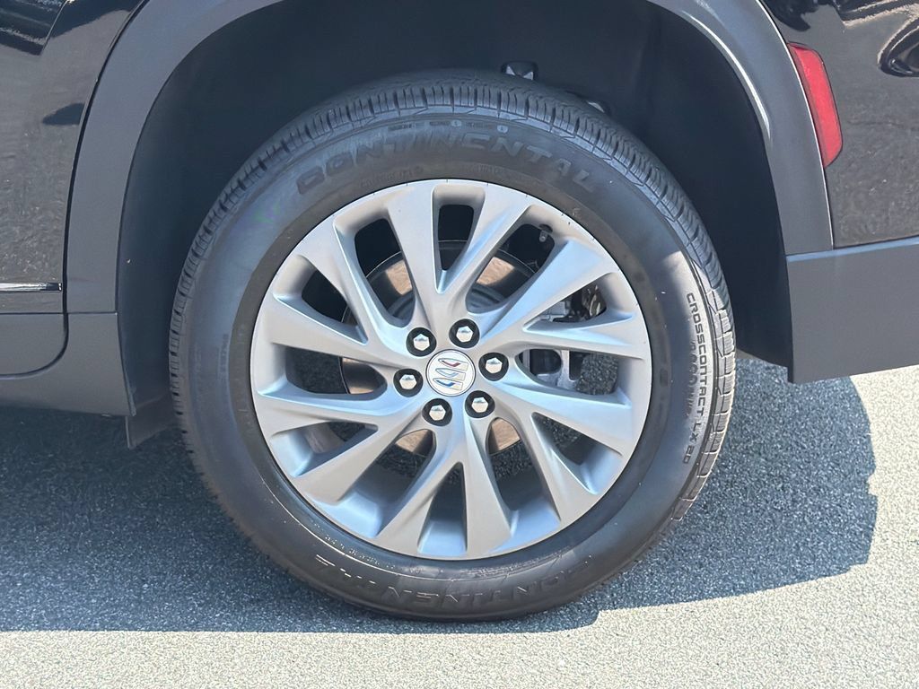 Used 2025 Buick Enclave Preferred AWD/4WD image 22