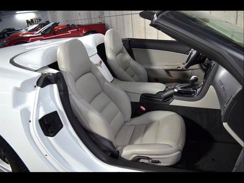 Used 2010 Chevrolet Corvette Convertible w/ Preferred Equipment Group RWD image 19