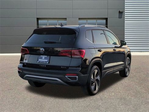Used 2023 Volkswagen Taos SE image 7