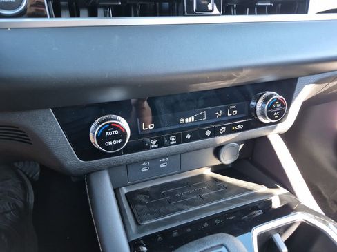 New 2026 Mitsubishi Outlander ES FWD image 41