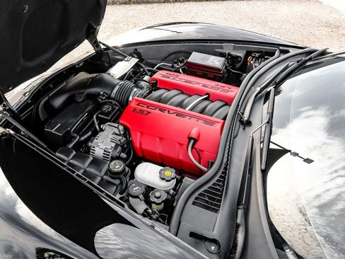 Used 2007 Chevrolet Corvette Z06 w/ Preferred Equipment Group RWD image 48