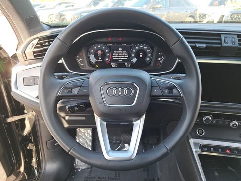 Certified 2025 Audi Q3 2.0T Premium w/ Convenience Package image 19