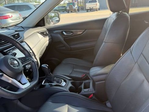 Used 2020 Nissan Rogue SL FWD image 13