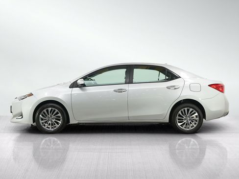 Used 2017 Toyota Corolla XLE FWD image 2