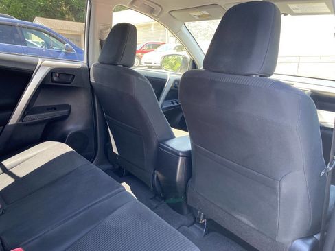 Used 2015 Toyota RAV4 LE FWD image 21