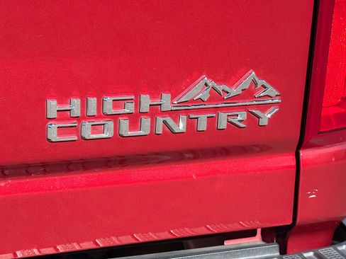 Used 2020 Chevrolet Silverado 2500 High Country w/ Z71 Off-Road Package image 11