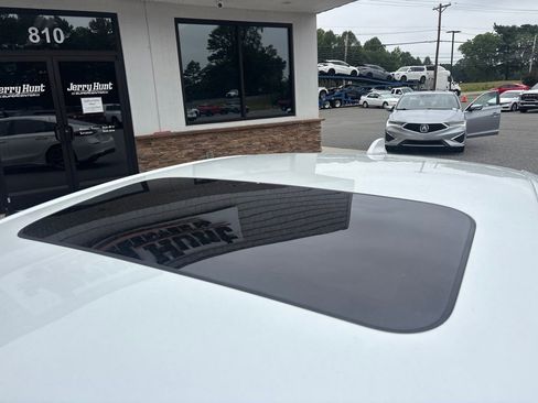 Used 2022 Honda Civic Sport Touring image 12