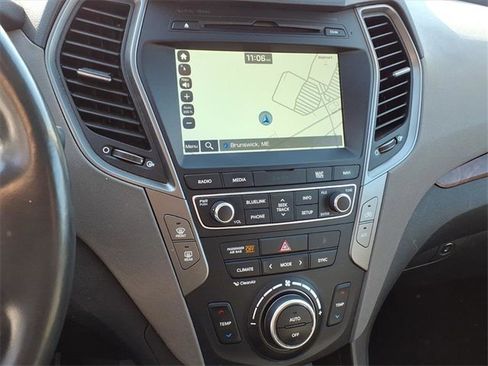 Used 2018 Hyundai Santa Fe Sport image 13