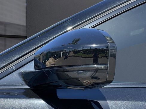 Used 2025 Jaguar F-PACE R-Dynamic S image 11