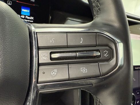 Used 2025 GMC Acadia Elevation image 23