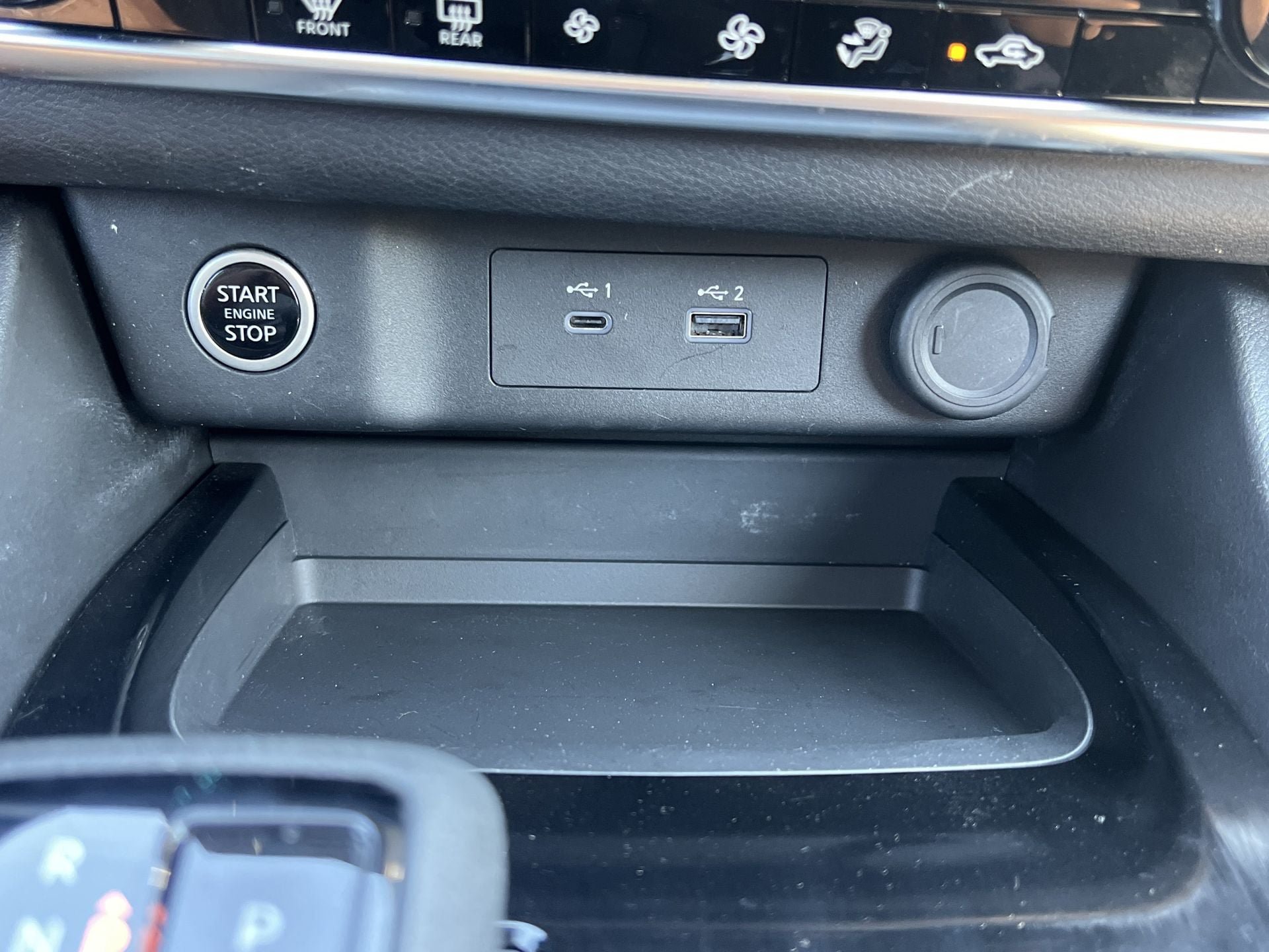Used 2023 Nissan Rogue SV FWD image 6