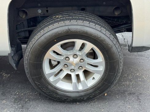 Used 2019 Chevrolet Silverado 1500 LT w/ All Star Edition image 5