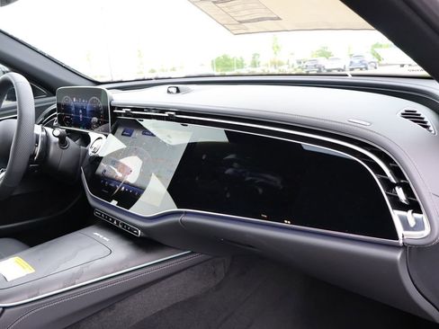 New 2026 Mercedes-Benz E 53 AMG e 4MATIC Sedan image 12