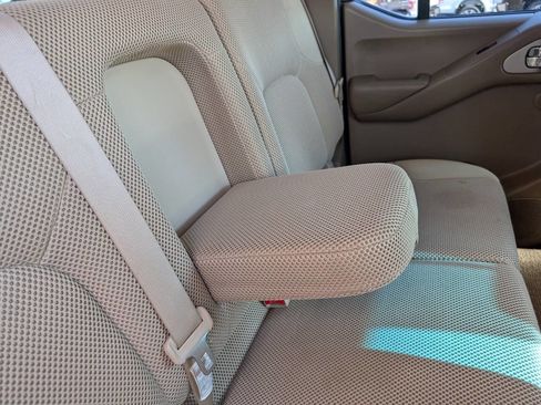 Used 2006 Nissan Frontier LE w/ (H01) Rockford Fosgate Pkg image 16