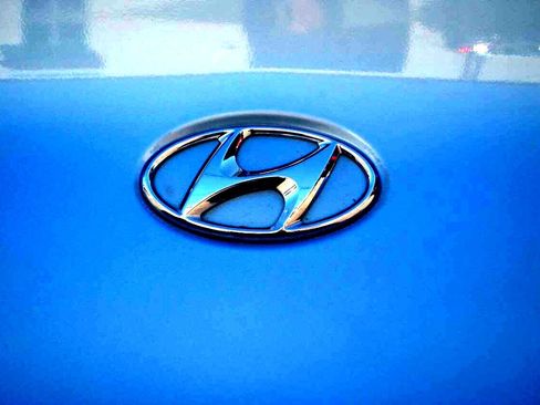 Used 2011 Hyundai Genesis 2.0T image 7