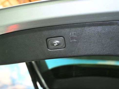 Used 2020 Ford Edge SEL w/ Convenience Package image 46