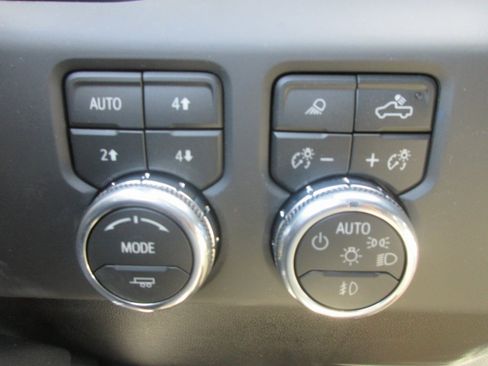 New 2026 GMC Sierra 1500 Denali w/ Denali Reserve Package image 18