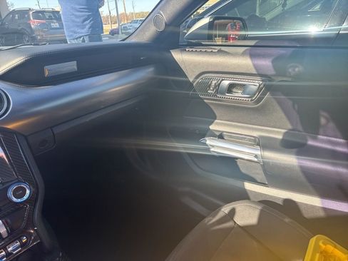 Used 2018 Ford Mustang Coupe w/ Equipment Group 101A image 10