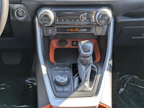 Used 2024 Toyota RAV4 Adventure image 17