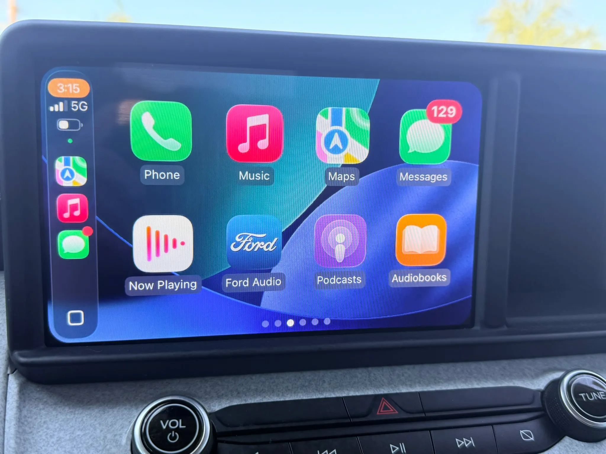 Used 2022 Ford Maverick XLT FWD image 3