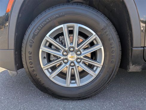 Used 2022 Chevrolet Traverse LT FWD image 9