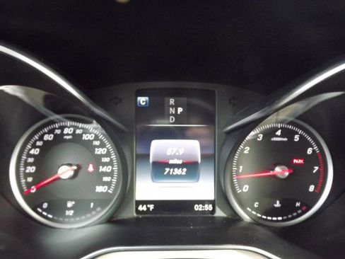 Used 2018 Mercedes-Benz GLC 300 4MATIC image 15