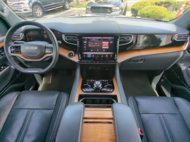 Used 2023 Jeep Grand Wagoneer L Series II AWD/4WD image 18