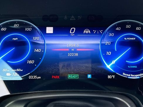Used 2023 Mercedes-Benz EQS 580 4MATIC SUV image 32
