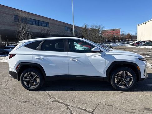 New 2026 Hyundai Tucson SEL image 8