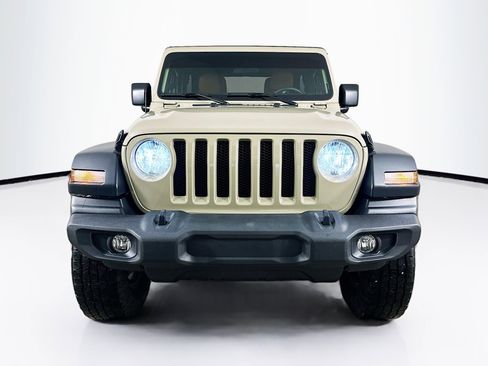 Used 2022 Jeep Wrangler Unlimited Sport image 2