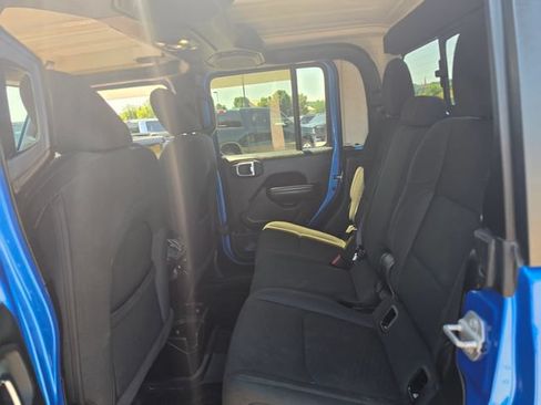 Used 2021 Jeep Gladiator Sport AWD/4WD image 10