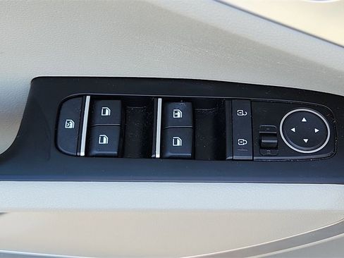 Used 2022 Kia Soul LX w/ Technology Package image 17