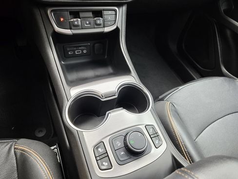 Used 2024 GMC Terrain AT4 AWD/4WD image 14