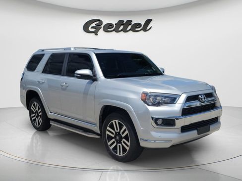 Used 2017 Toyota 4Runner Limited AWD/4WD image 3