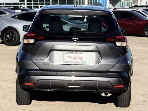 Used 2023 Nissan Kicks S image 5