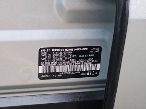 Used 2025 Mitsubishi Outlander SE image 30