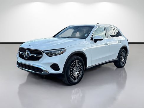 Used 2026 Mercedes-Benz GLC 300 image 7