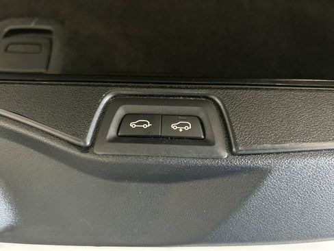 Used 2025 BMW X5 xDrive50e image 51