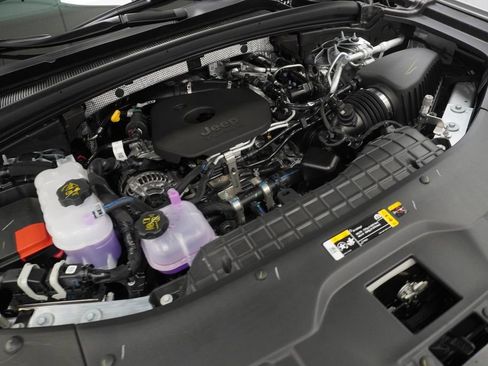 New 2026 Jeep Grand Cherokee Altitude AWD/4WD image 37