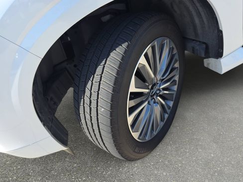 Used 2025 INFINITI QX80 Sensory AWD/4WD image 31