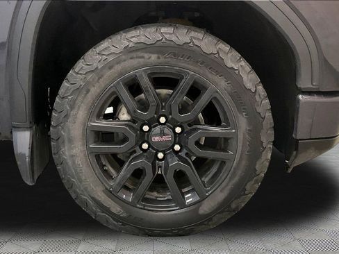 Used 2022 GMC Sierra 1500 Elevation w/ LPO, Elevation Black Package AWD/4WD image 31