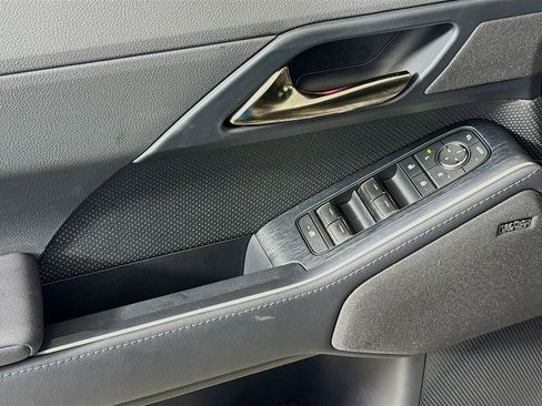 Certified 2024 Lexus GX 550 w/ Accessory Package (Z1) image 18