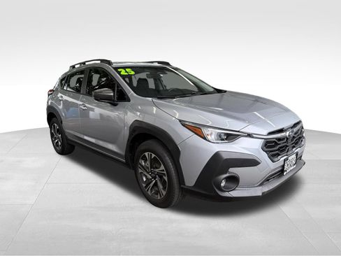 Used 2025 Subaru Crosstrek 2.5i Premium w/ Crosstrek Mirror Package AWD/4WD image 3