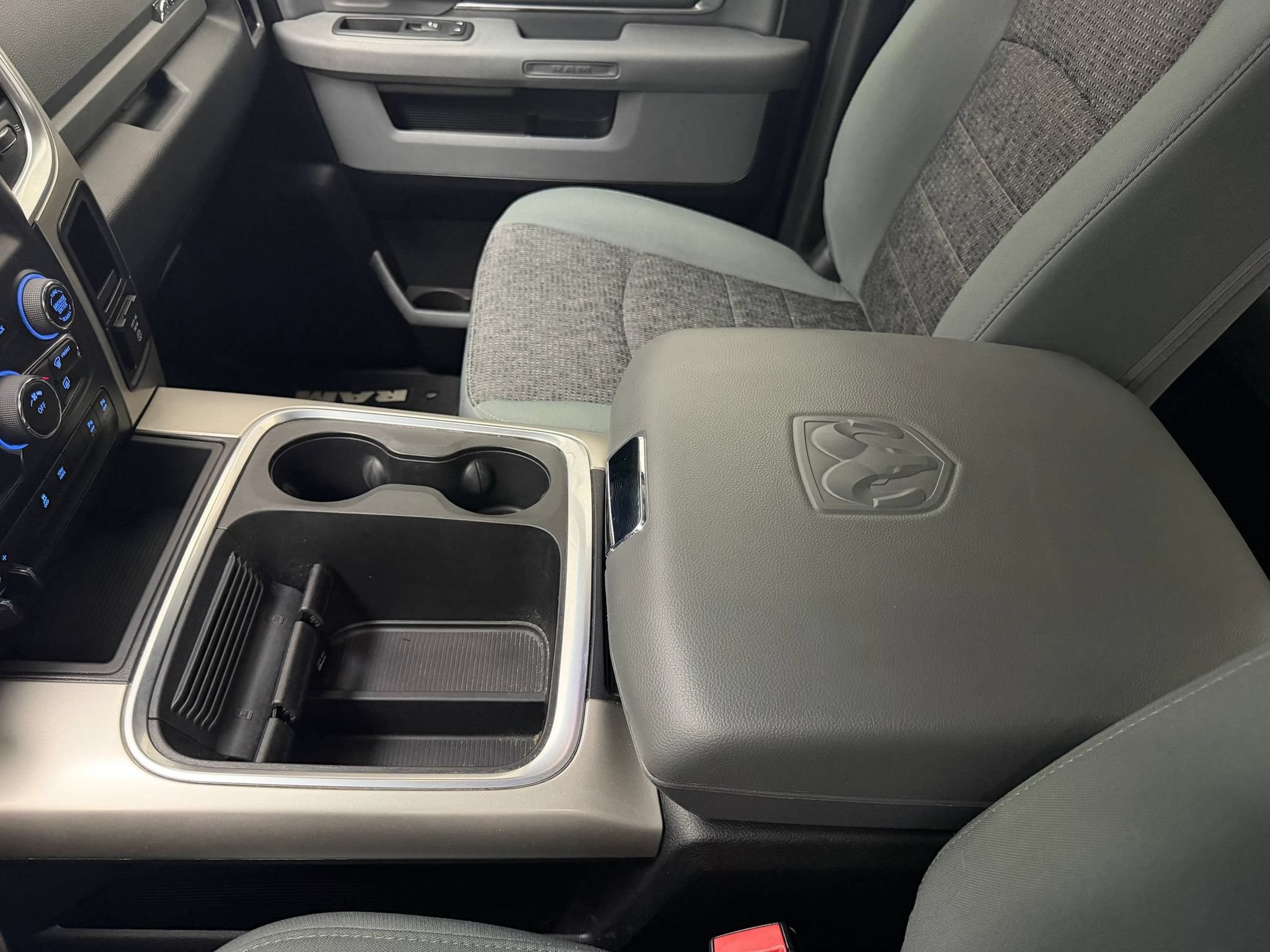 Used 2016 RAM 1500 Big Horn RWD image 16