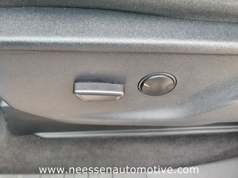 Used 2025 Ford F150 XLT w/ Equipment Group 301A Standard image 15