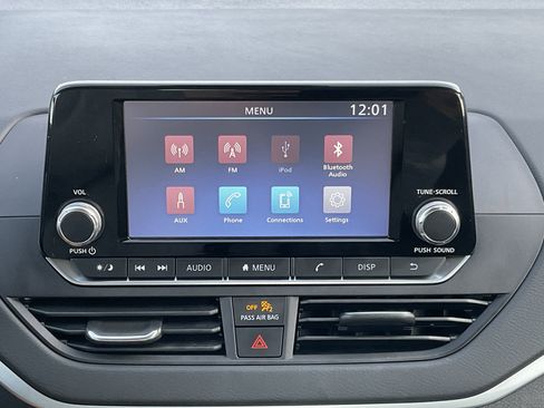 Used 2023 Nissan Altima 2.5 S image 13