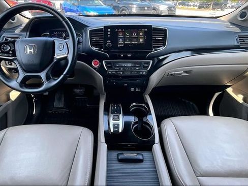 Used 2019 Honda Pilot Touring image 7